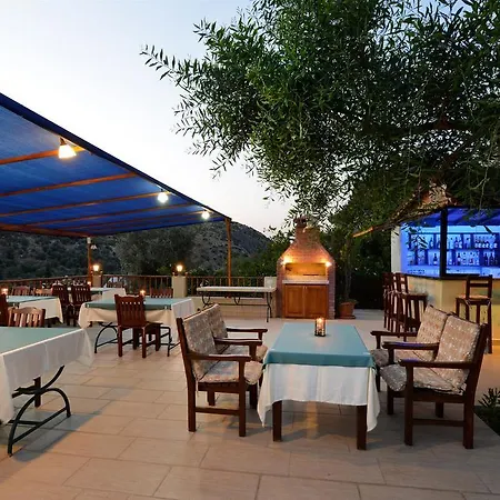 Delfin Hotel 2*