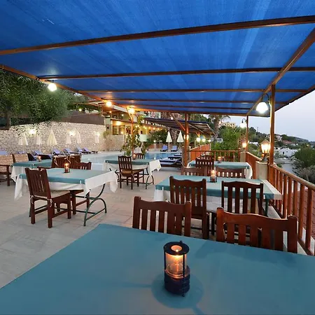 Delfin Hotel 2*