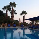 Hotel Delfin 2*