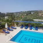 Delfin Hotel 2*